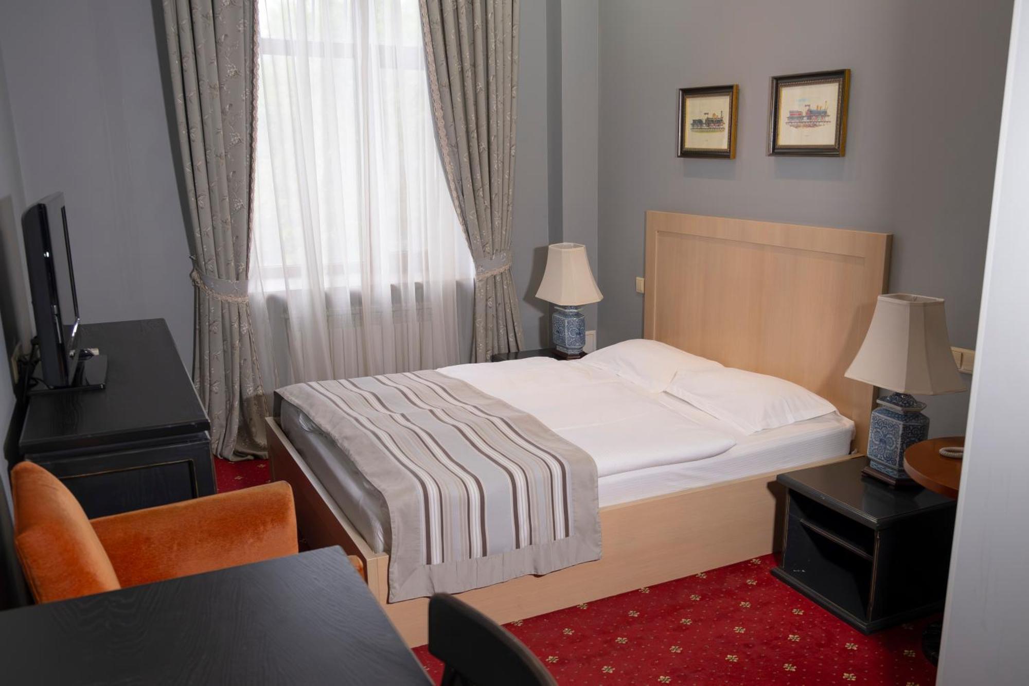 Plaza Hotel Кокшетау Екстериор снимка