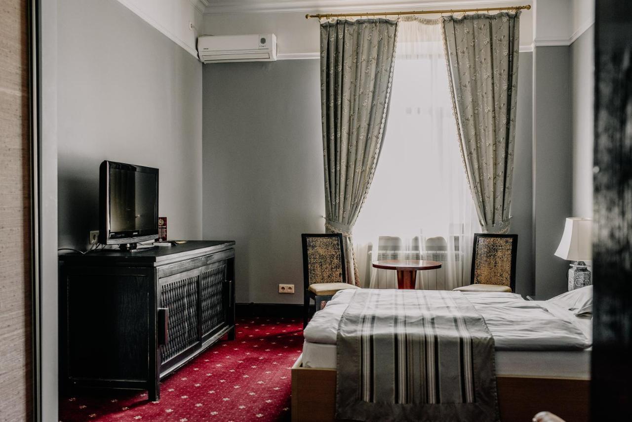 Plaza Hotel Кокшетау Екстериор снимка